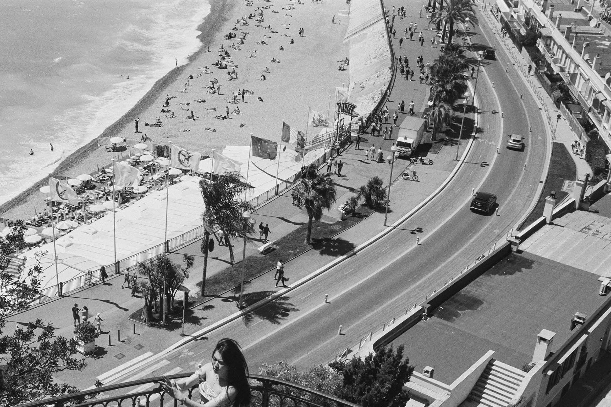 The roads and beach of Nice.